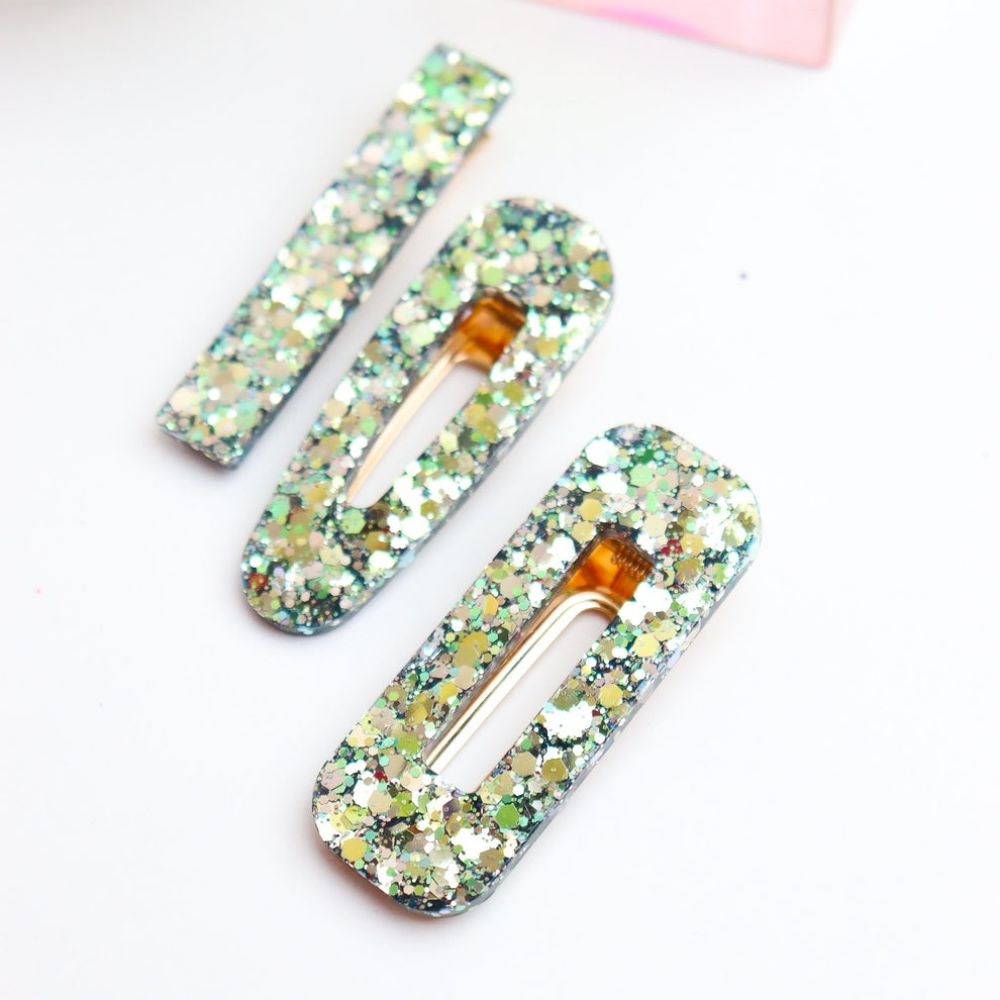 Barrette à cheveux - triangle - paillettes vertes holographiques